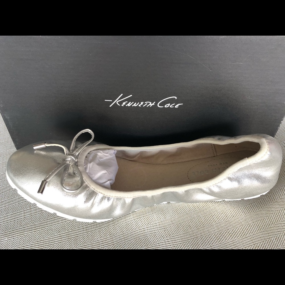 Kenneth Cole flats silver